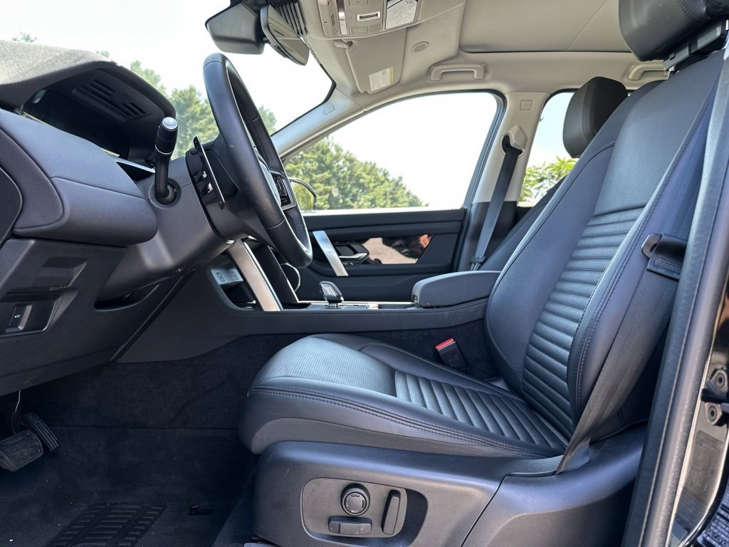 Used 2024 Land Rover Discovery Sport S image 13