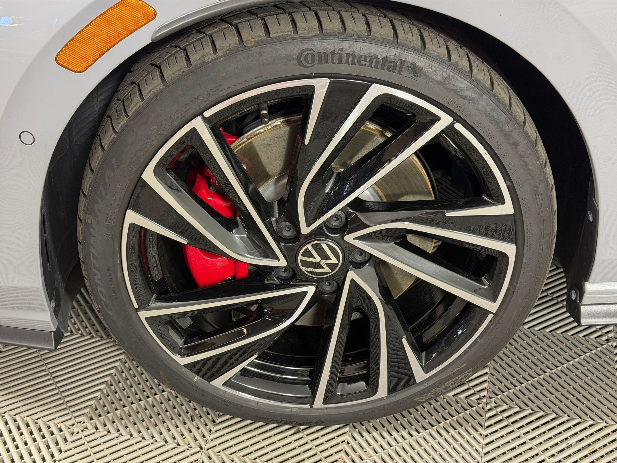 Used 2024 Volkswagen GTI Autobahn FWD image 13