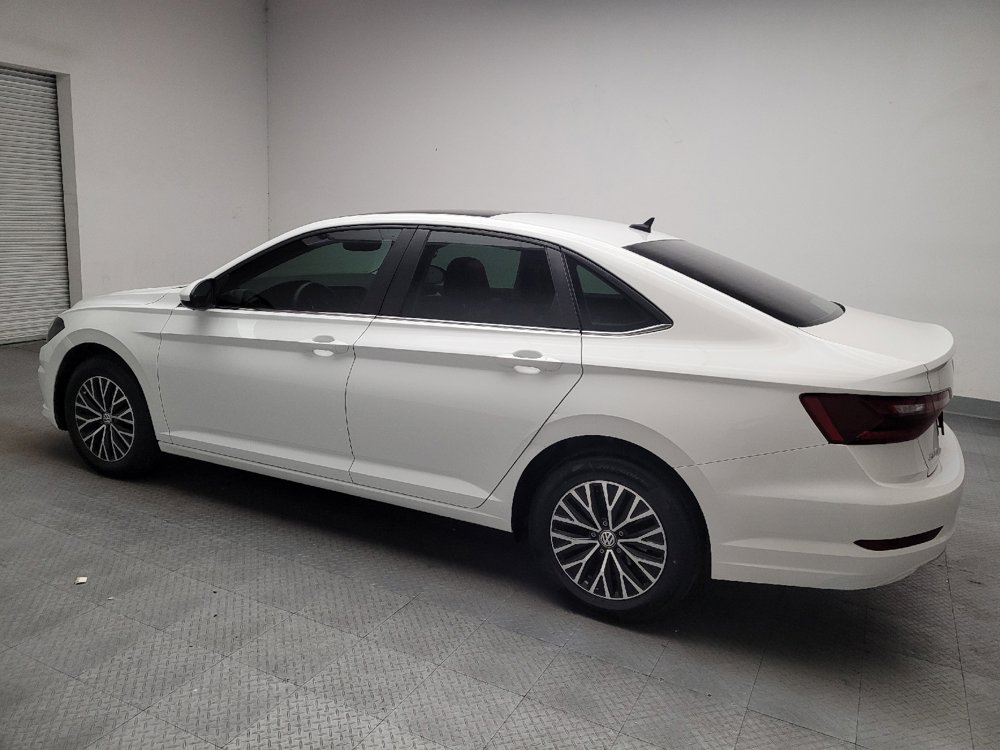 Used 2020 Volkswagen Jetta SE w/ SE Cold Weather Package FWD image 3