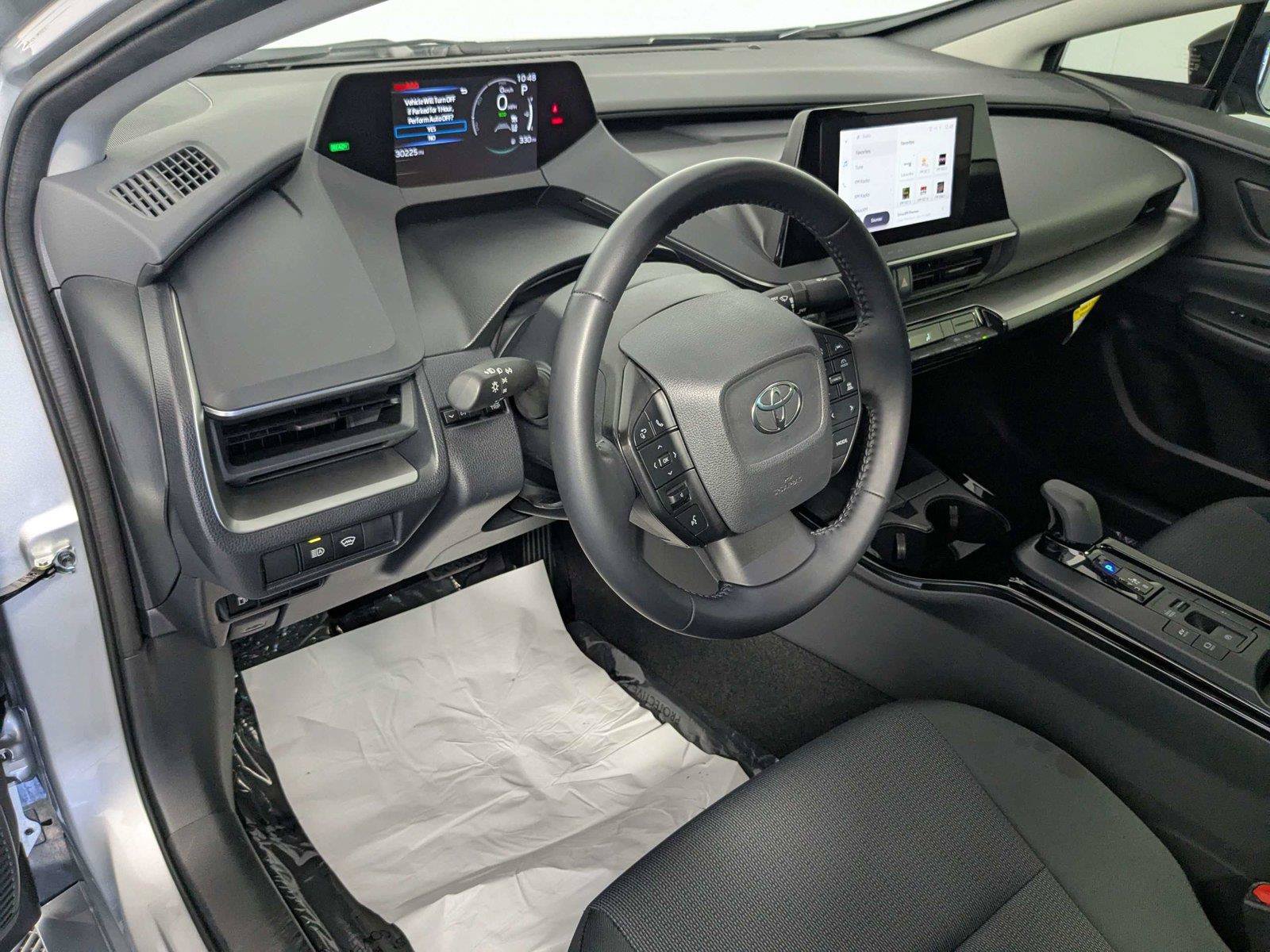 Certified 2025 Toyota Prius LE FWD image 12
