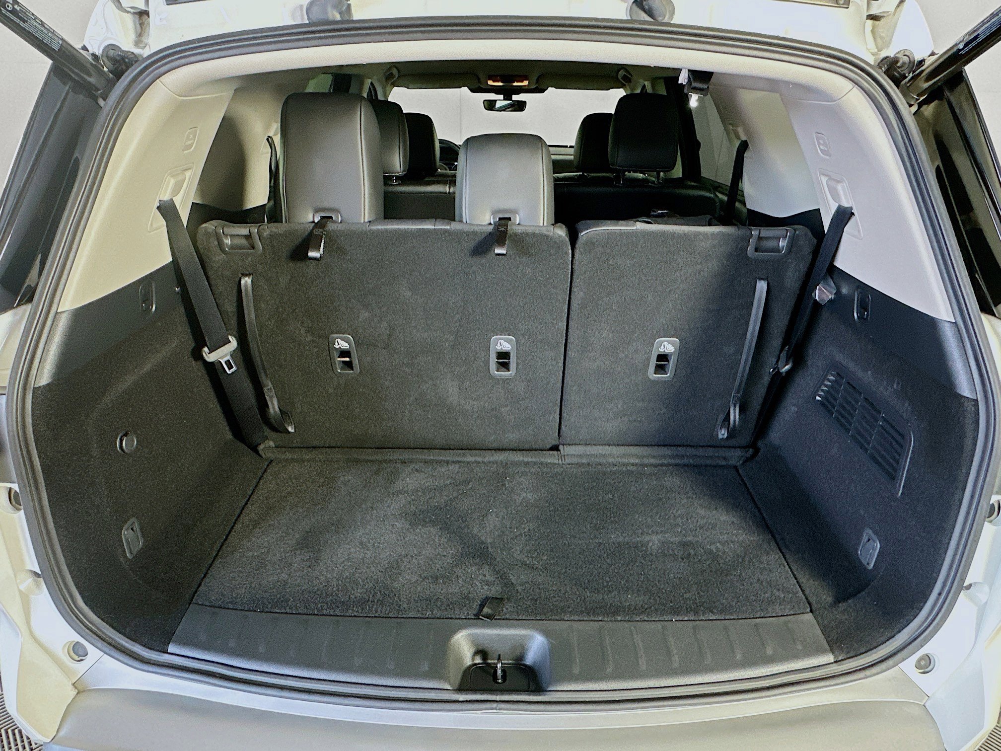 Used 2024 Nissan Pathfinder SL FWD image 30