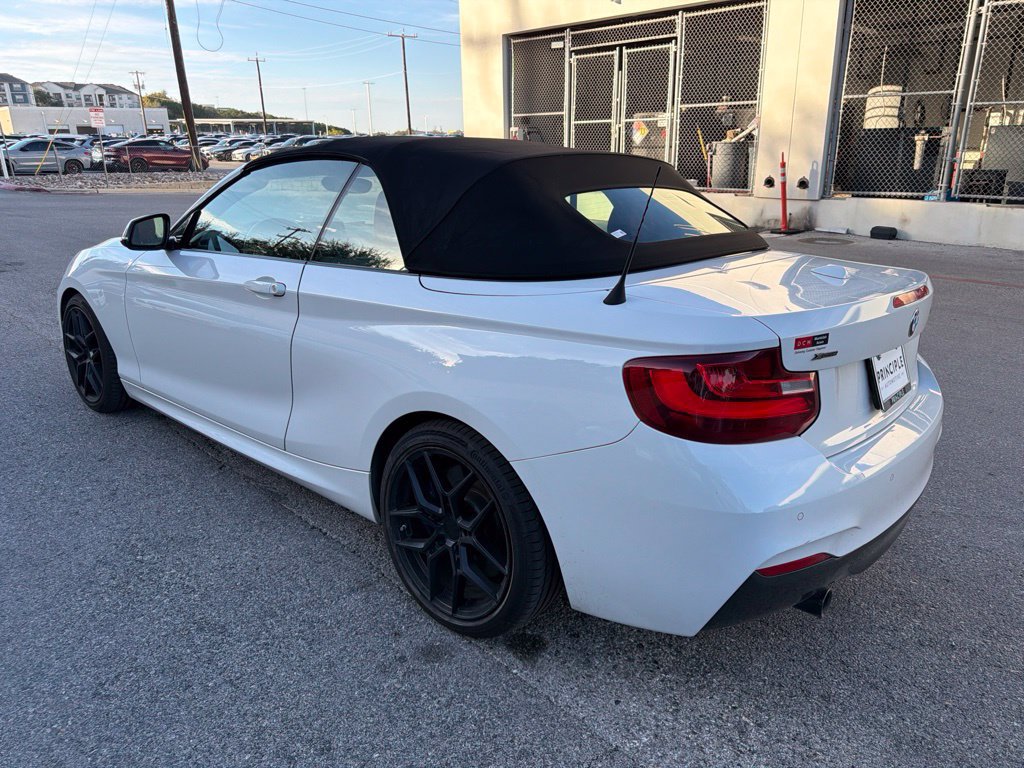 Used 2016 BMW M235i xDrive Convertible AWD/4WD image 3