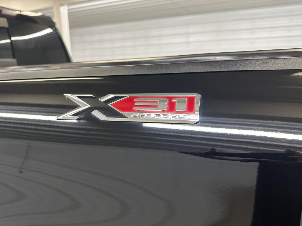 Used 2019 GMC Sierra 1500 SLT w/ SLT Premium Plus Package image 24