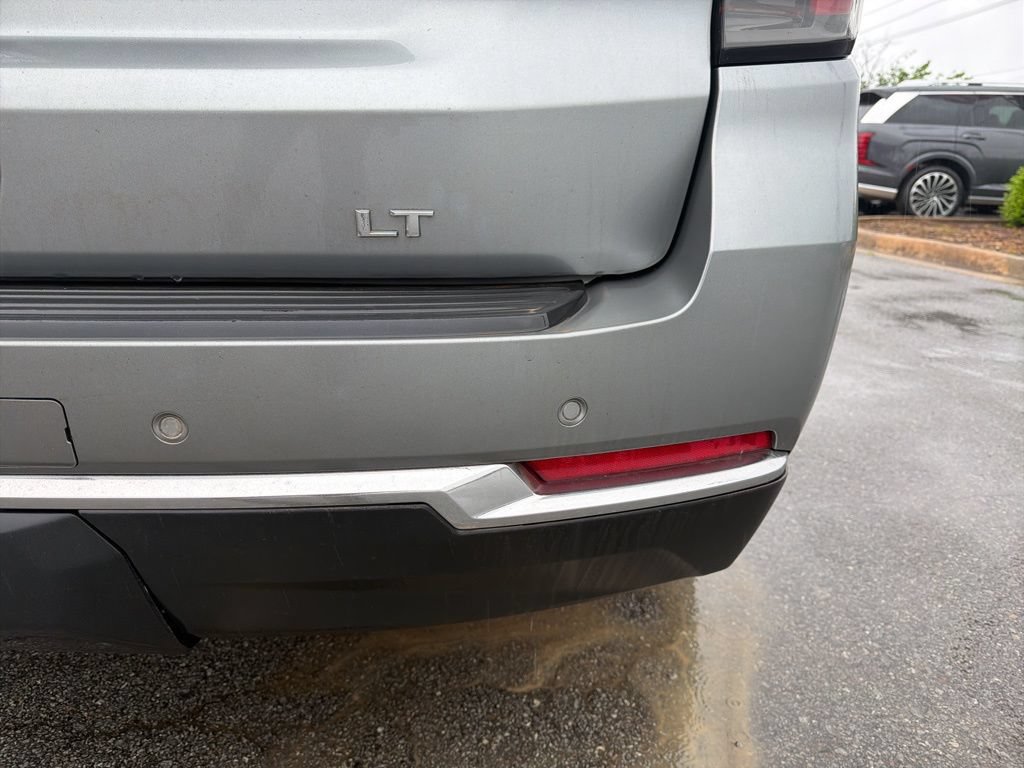 Used 2025 Chevrolet Tahoe LT RWD image 7