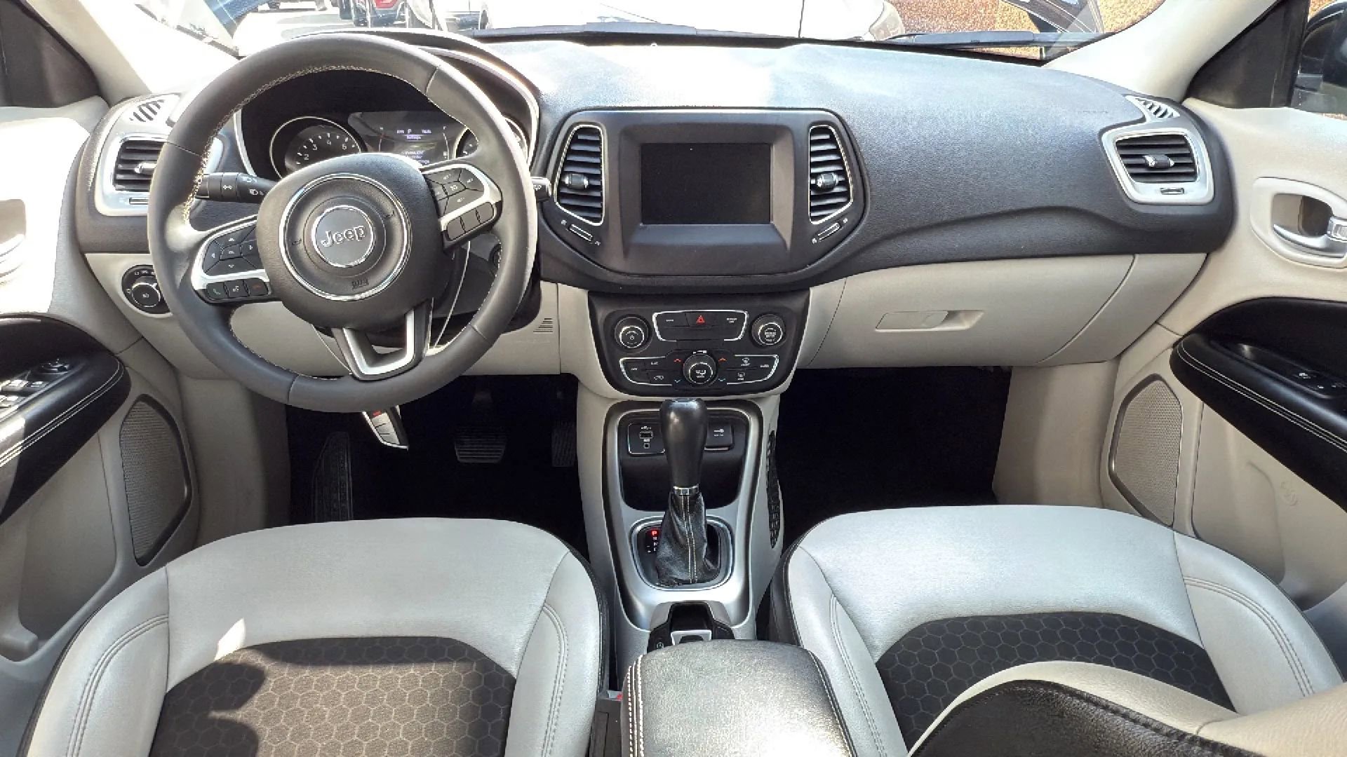 Used 2021 Jeep Compass Latitude image 30