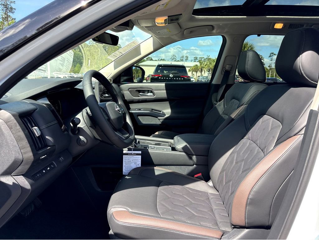 New 2026 Nissan Pathfinder Platinum FWD image 20