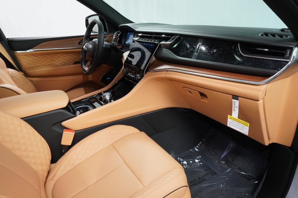 New 2023 Jeep Grand Cherokee Summit AWD/4WD image 33