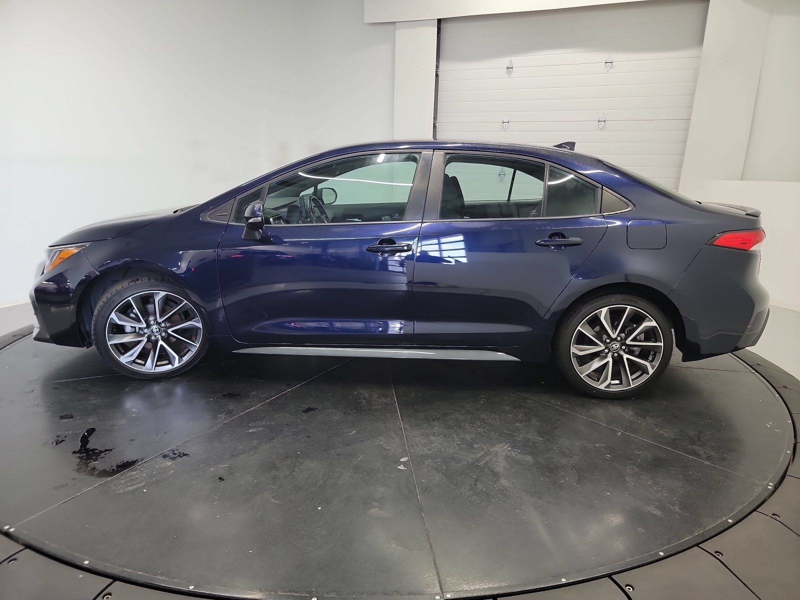 Used 2022 Toyota Corolla SE FWD image 4