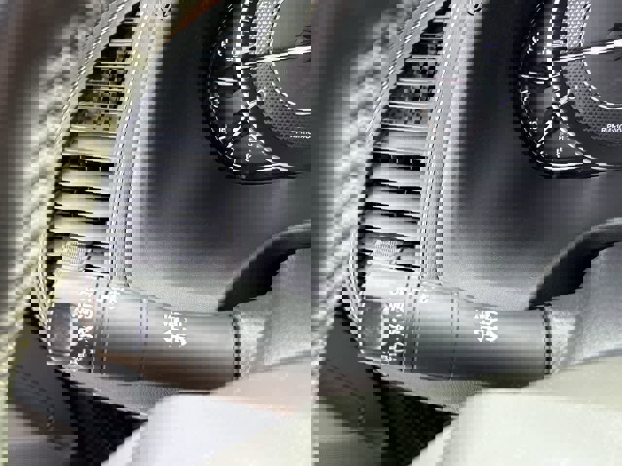 Used 2017 Nissan Armada Platinum image 26