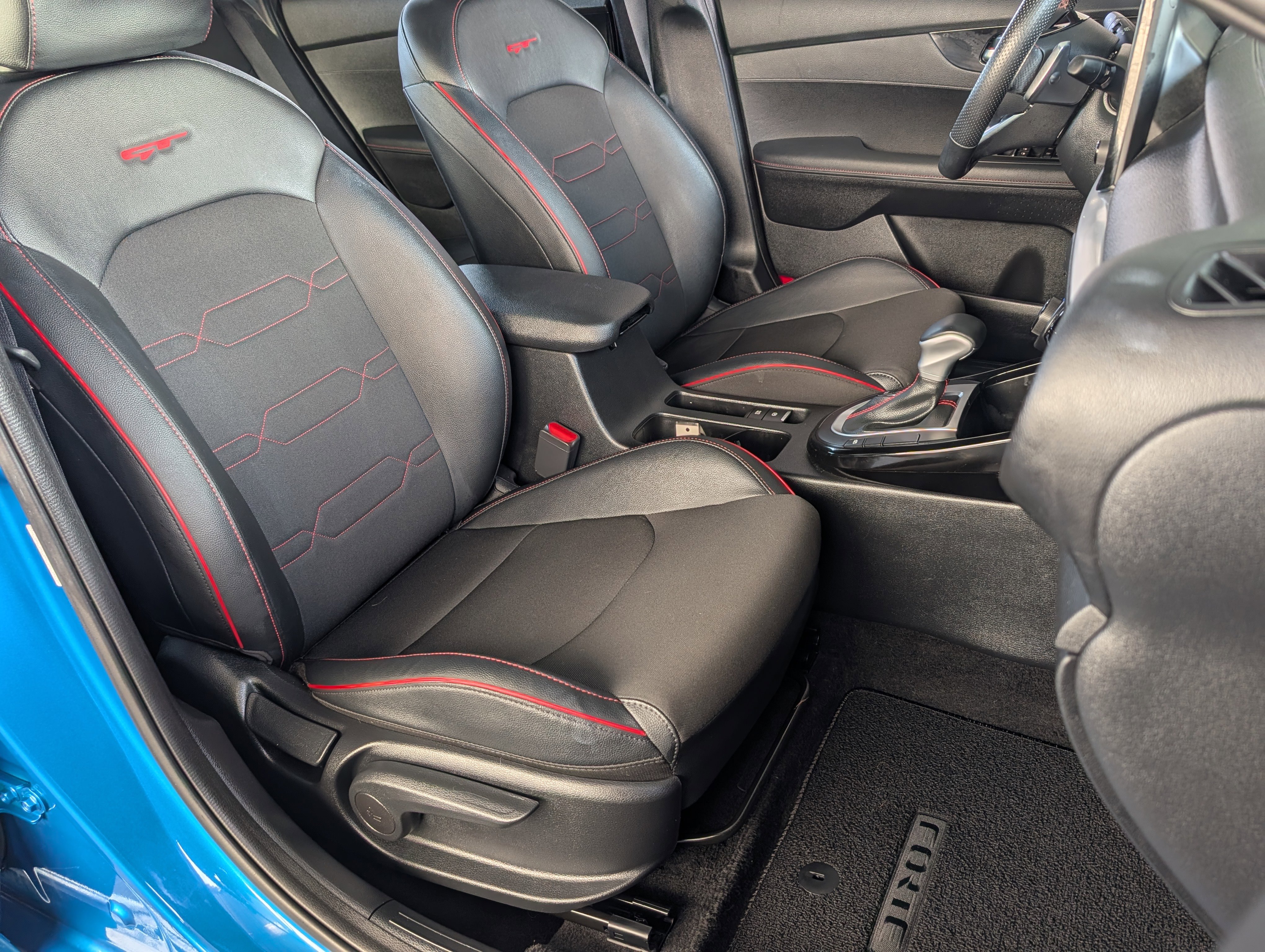 Used 2022 Kia Forte GT w/ GT Technology Package image 7