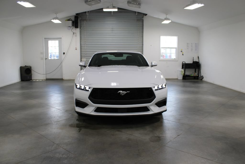 New 2026 Ford Mustang Coupe RWD video 2