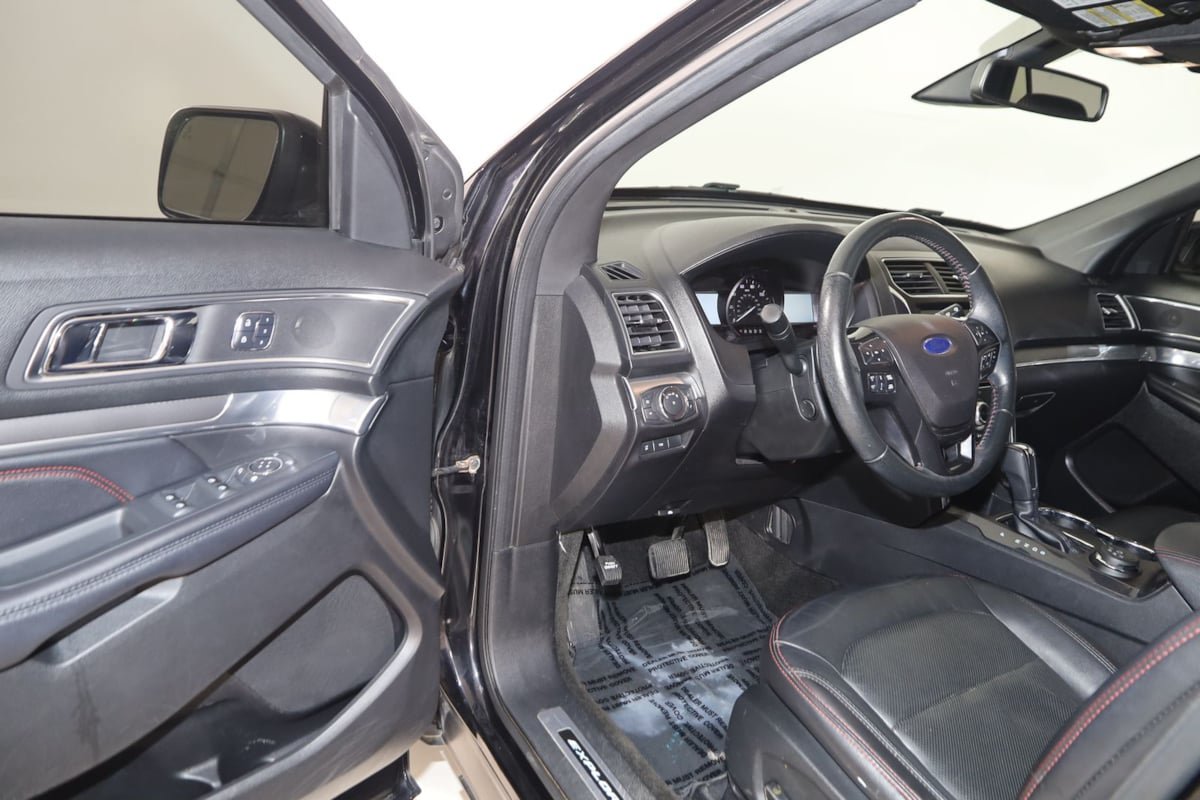 Used 2018 Ford Explorer Sport w/ Equipment Group 401A AWD/4WD image 49
