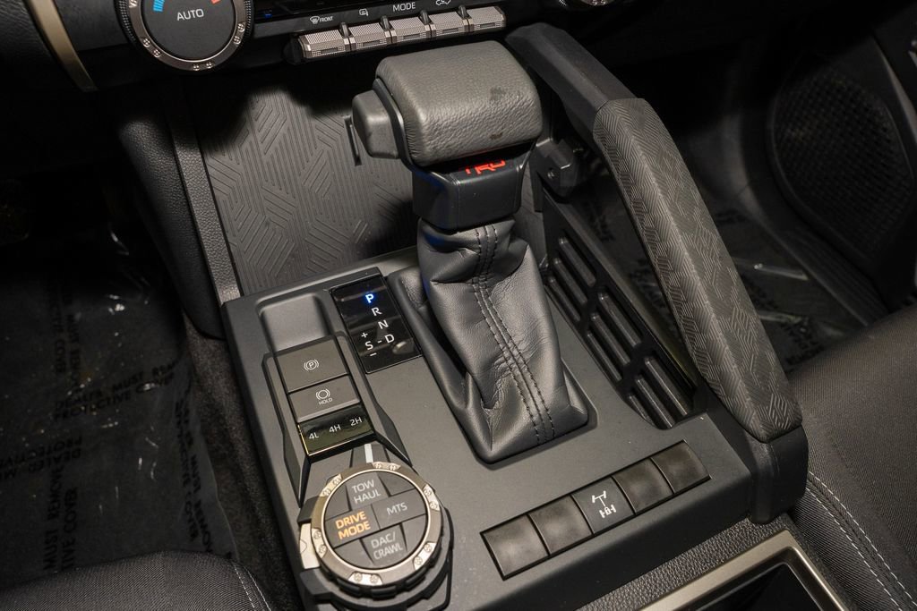 Certified 2025 Toyota Tacoma TRD Off-Road image 15