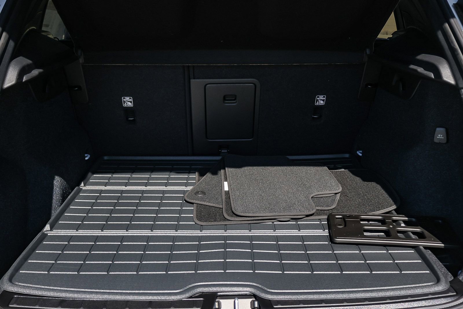 New 2026 Volvo XC40 B5 Ultra w/ Climate Package image 25