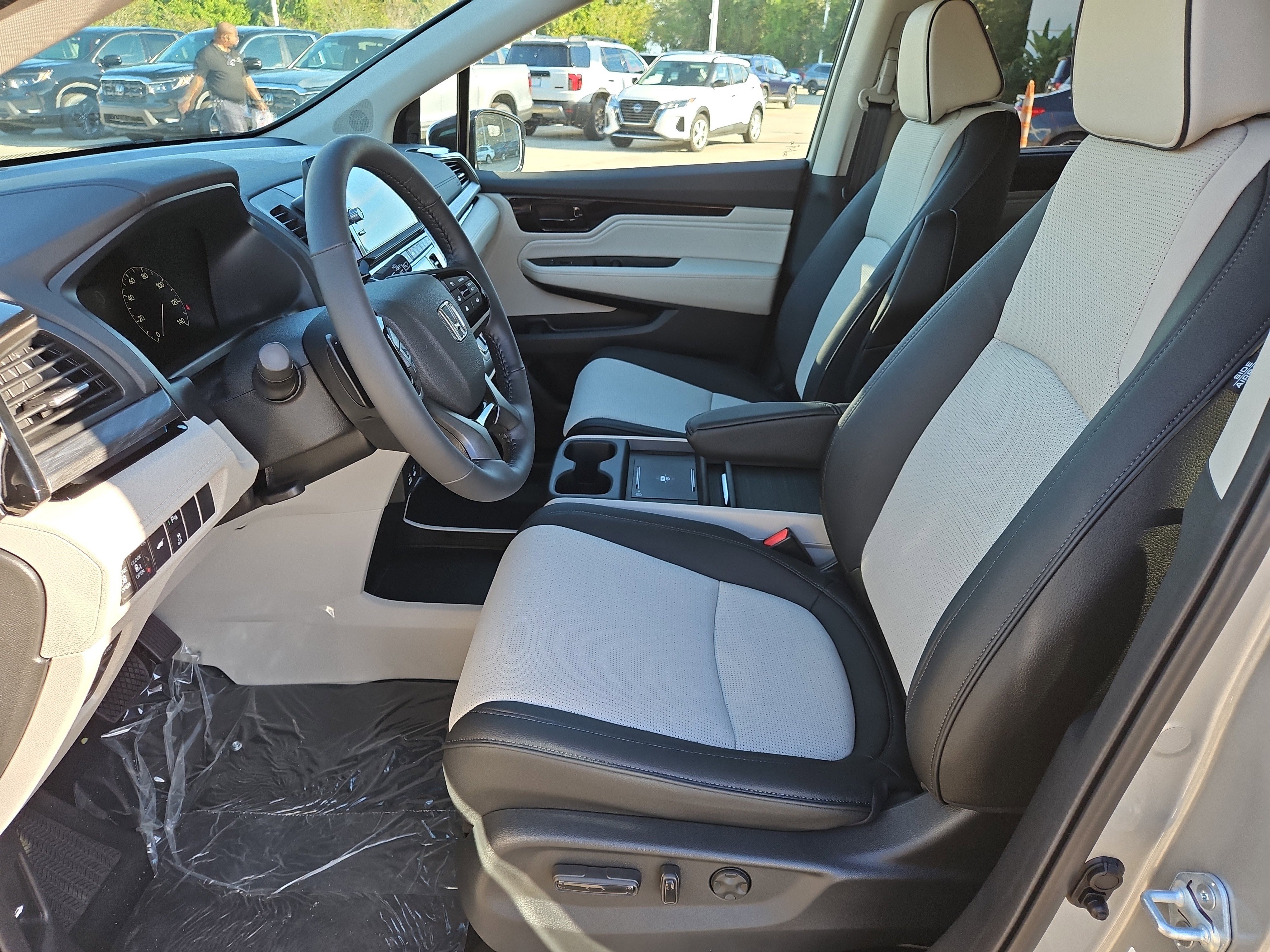 New 2026 Honda Odyssey Elite image 15