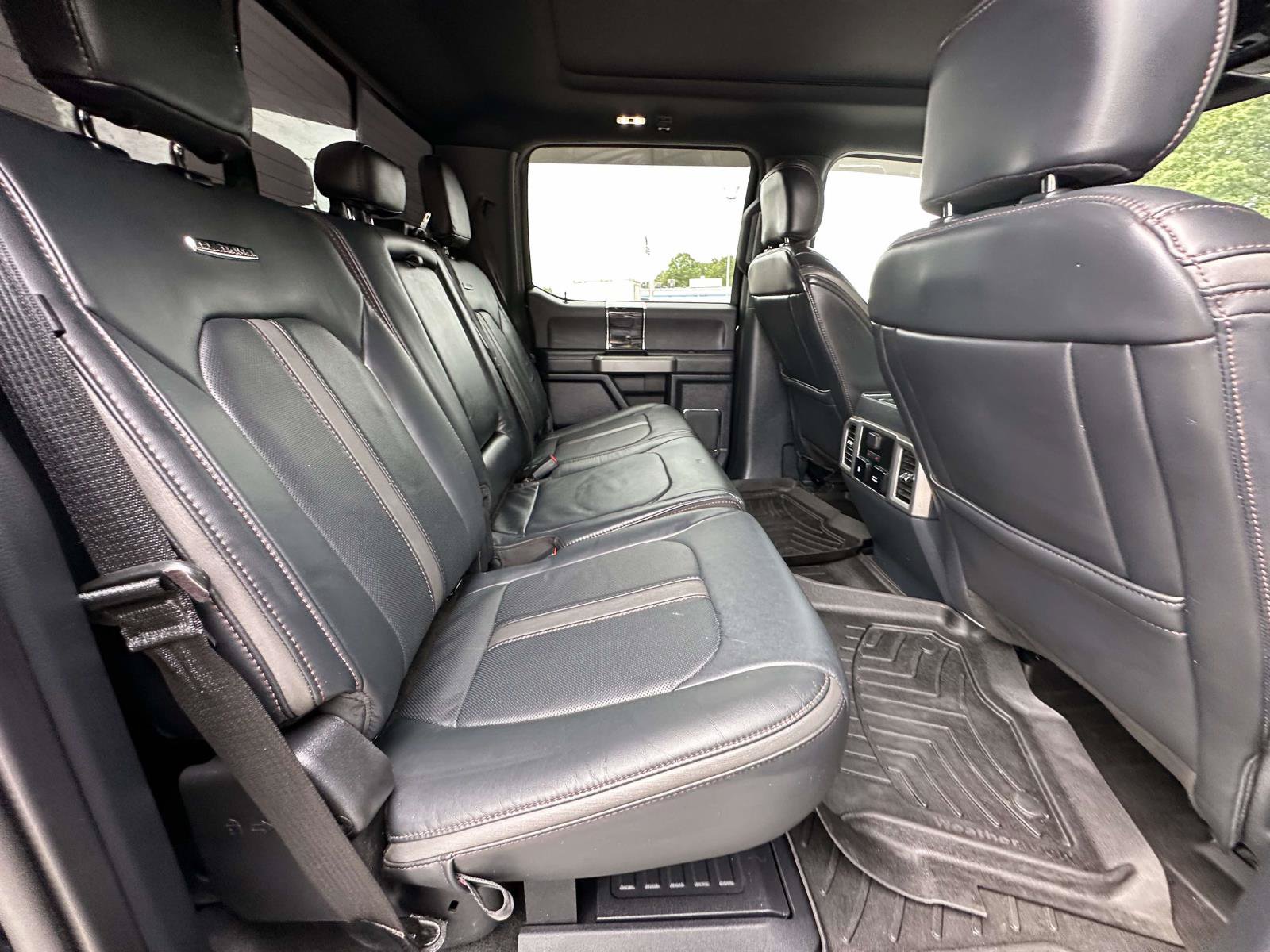 Used 2022 Ford F450 Platinum w/ FX4 Off-Road Package AWD/4WD image 31