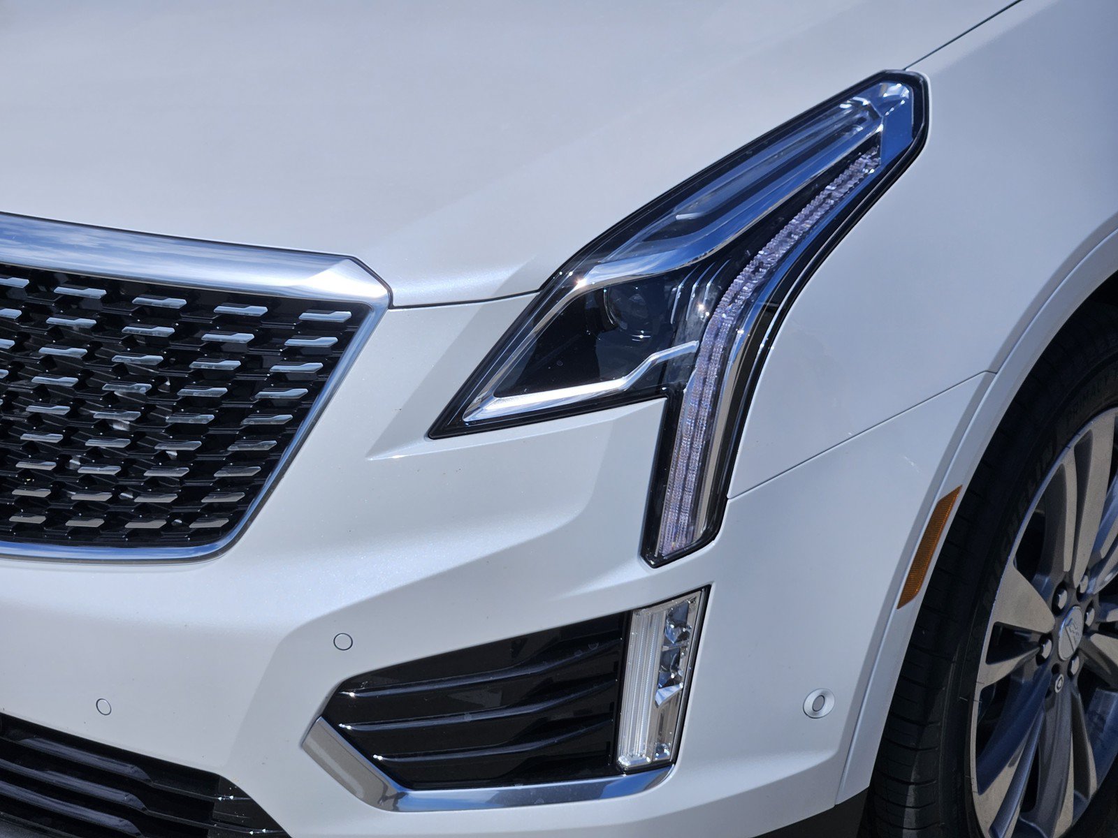 New 2026 Cadillac XT5 Premium Luxury w/ Driver Assist Package AWD/4WD image 5