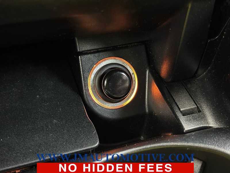 Used 2019 Mercedes-Benz GLC 300 4MATIC image 35