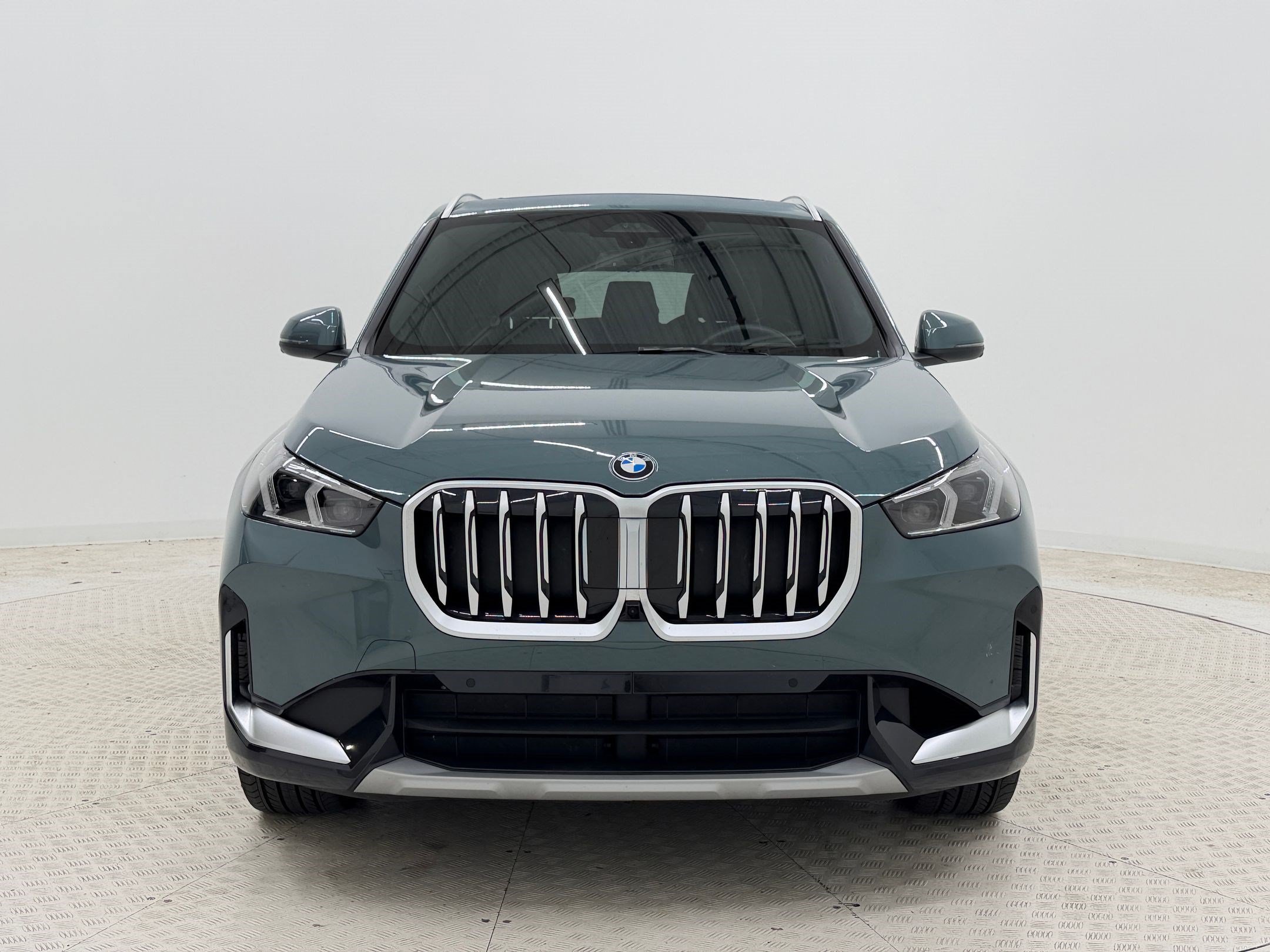 Used 2026 BMW X1 xDrive28i AWD/4WD image 6