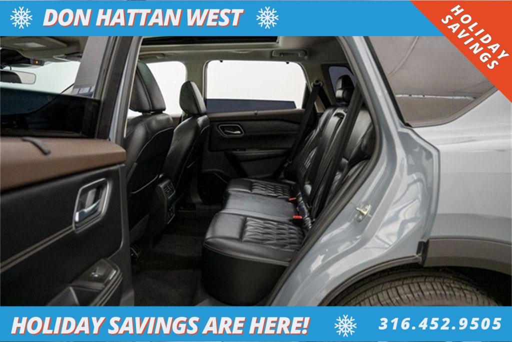 Used 2022 Nissan Rogue Platinum w/ Head-Up Display Package image 23