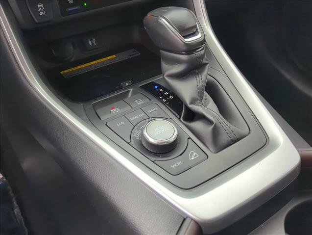 Used 2019 Toyota RAV4 Limited image 11