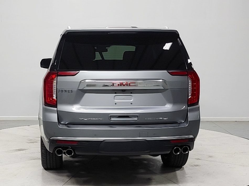 Used 2023 GMC Yukon XL Denali RWD image 6