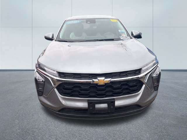 Used 2024 Chevrolet Trax LS w/ LS Convenience Package FWD image 6
