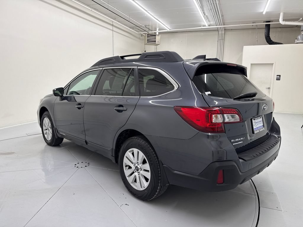 Used 2019 Subaru Outback 2.5i Premium w/ Popular Package #2 AWD/4WD image 5