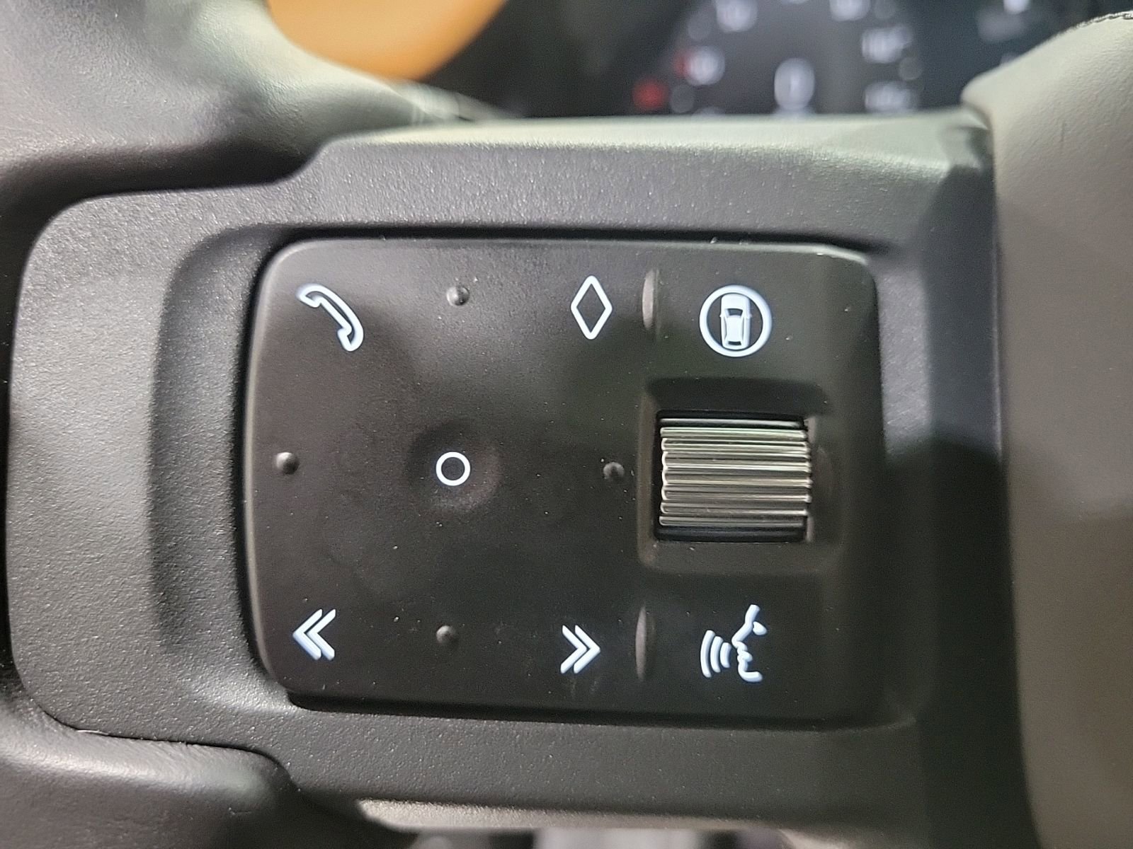 Used 2024 Land Rover Defender 110 X image 36