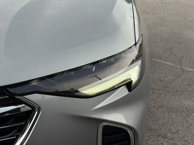 Used 2023 Buick Envision Essence image 9