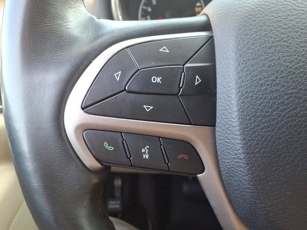 Used 2021 Jeep Grand Cherokee Limited AWD/4WD image 28