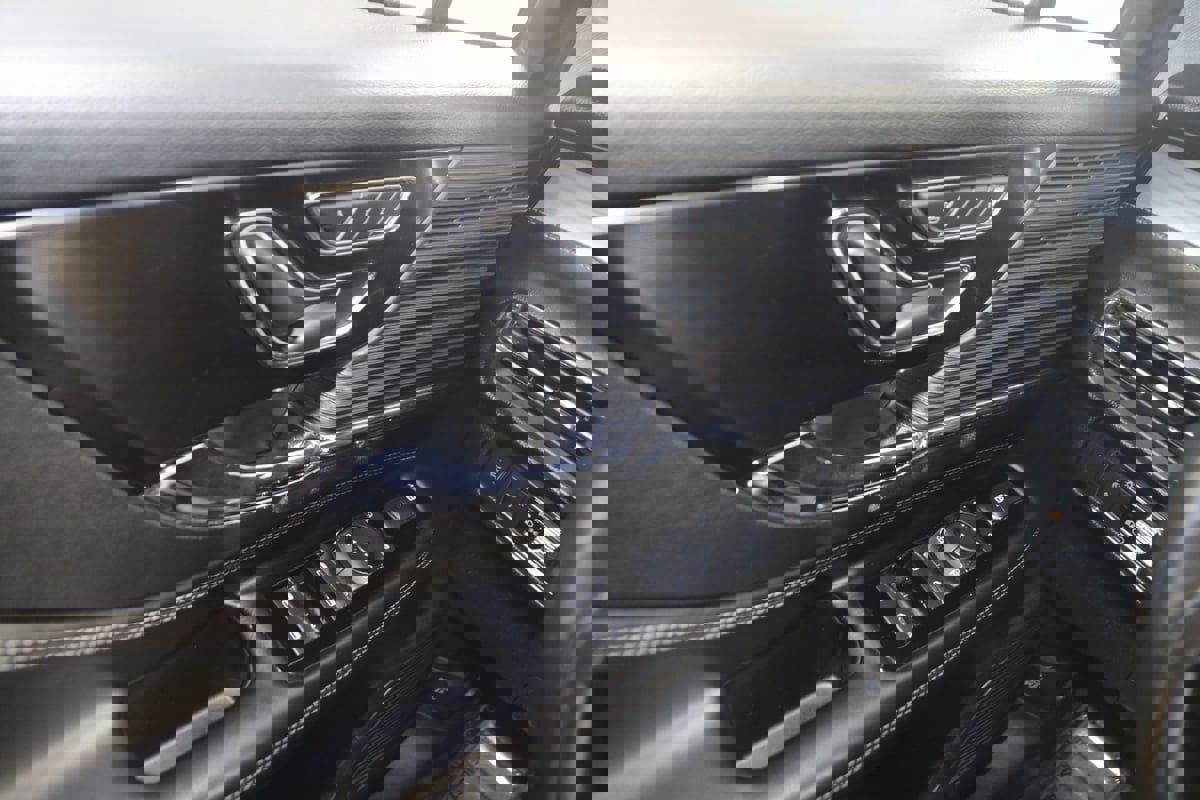 Used 2020 Lincoln Corsair FWD w/ Premium Package image 28