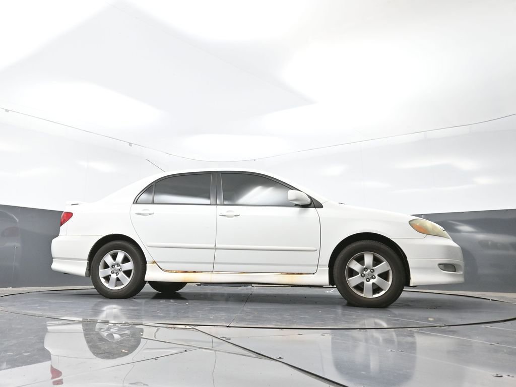 Used 2005 Toyota Corolla CE image 22