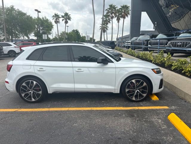 Used 2021 Audi SQ5 Prestige w/ Prestige Package AWD/4WD image 3