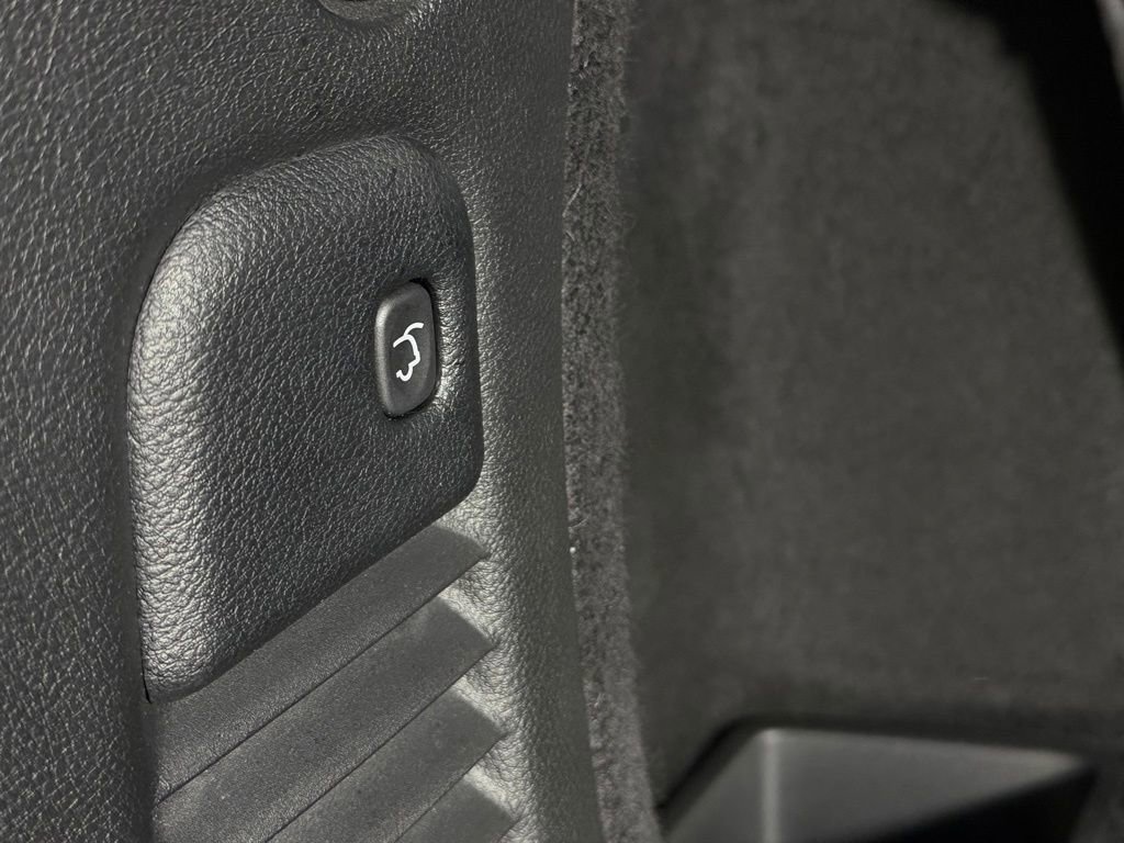 Used 2023 Dodge Durango GT RWD image 30