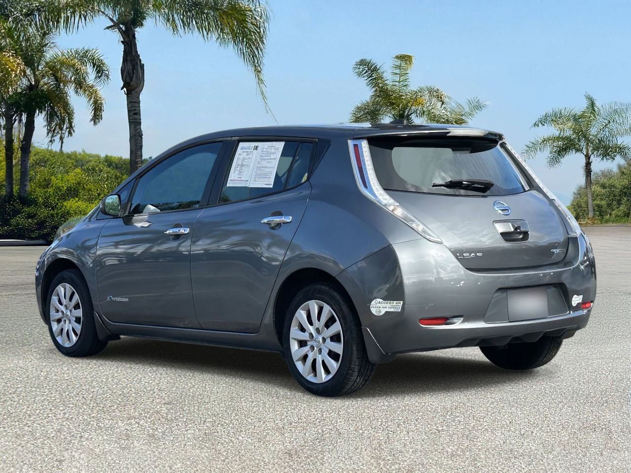 Used 2016 Nissan Leaf S w/ Charger Package image 3