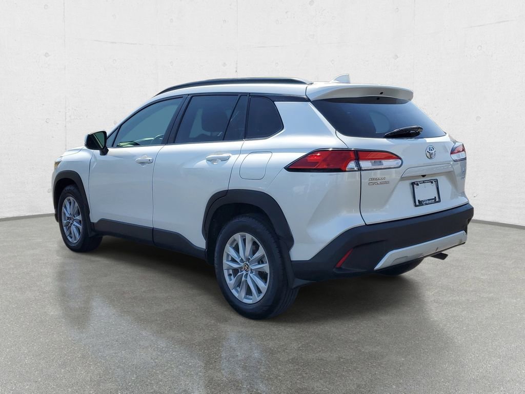 Used 2022 Toyota Corolla Cross LE AWD/4WD image 5