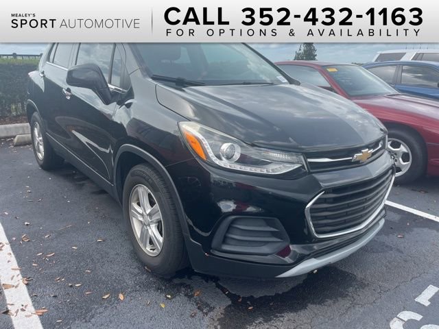 Used 2020 Chevrolet Trax LT w/ Sun & Sound Package image 1