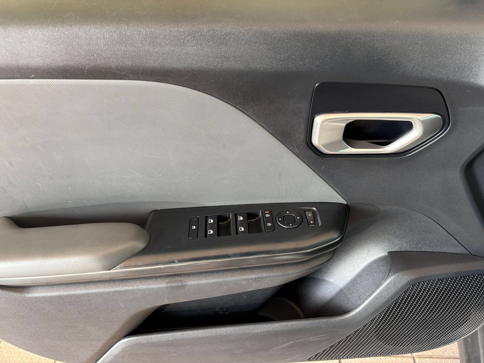 Used 2025 Kia K4 FWD image 18