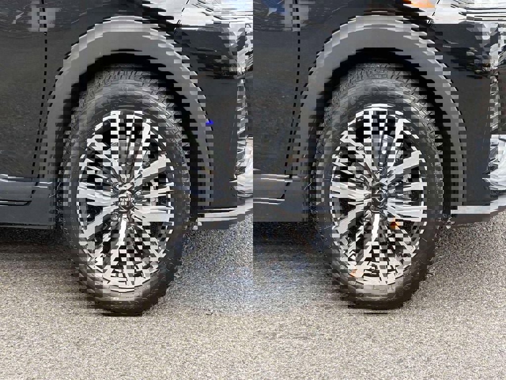 Certified 2024 Nissan Kicks SR image 5