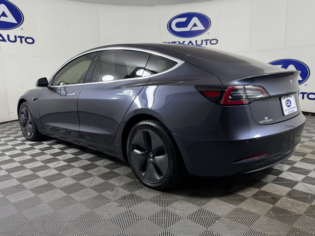 Used 2018 Tesla Model 3 Long Range image 4