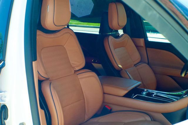 Used 2025 Lincoln Aviator Black Label w/ Jet Appearance Package AWD/4WD image 43