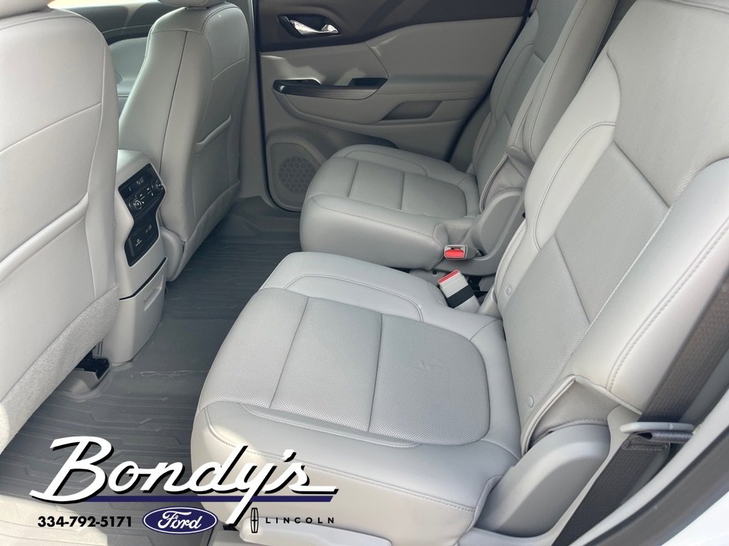 Used 2023 GMC Acadia SLT w/ Technology Package image 14