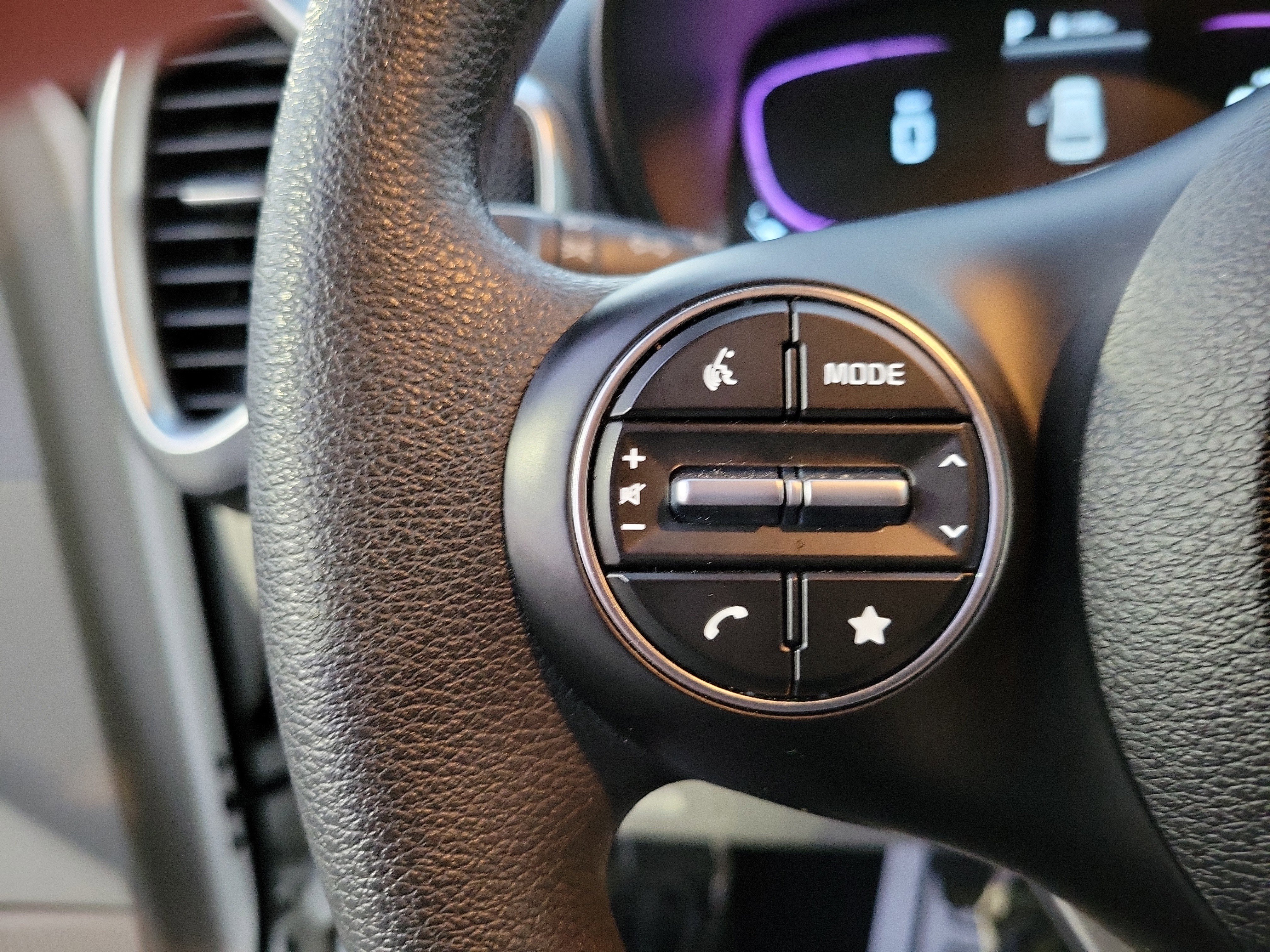 Used 2025 Kia Soul LX image 7