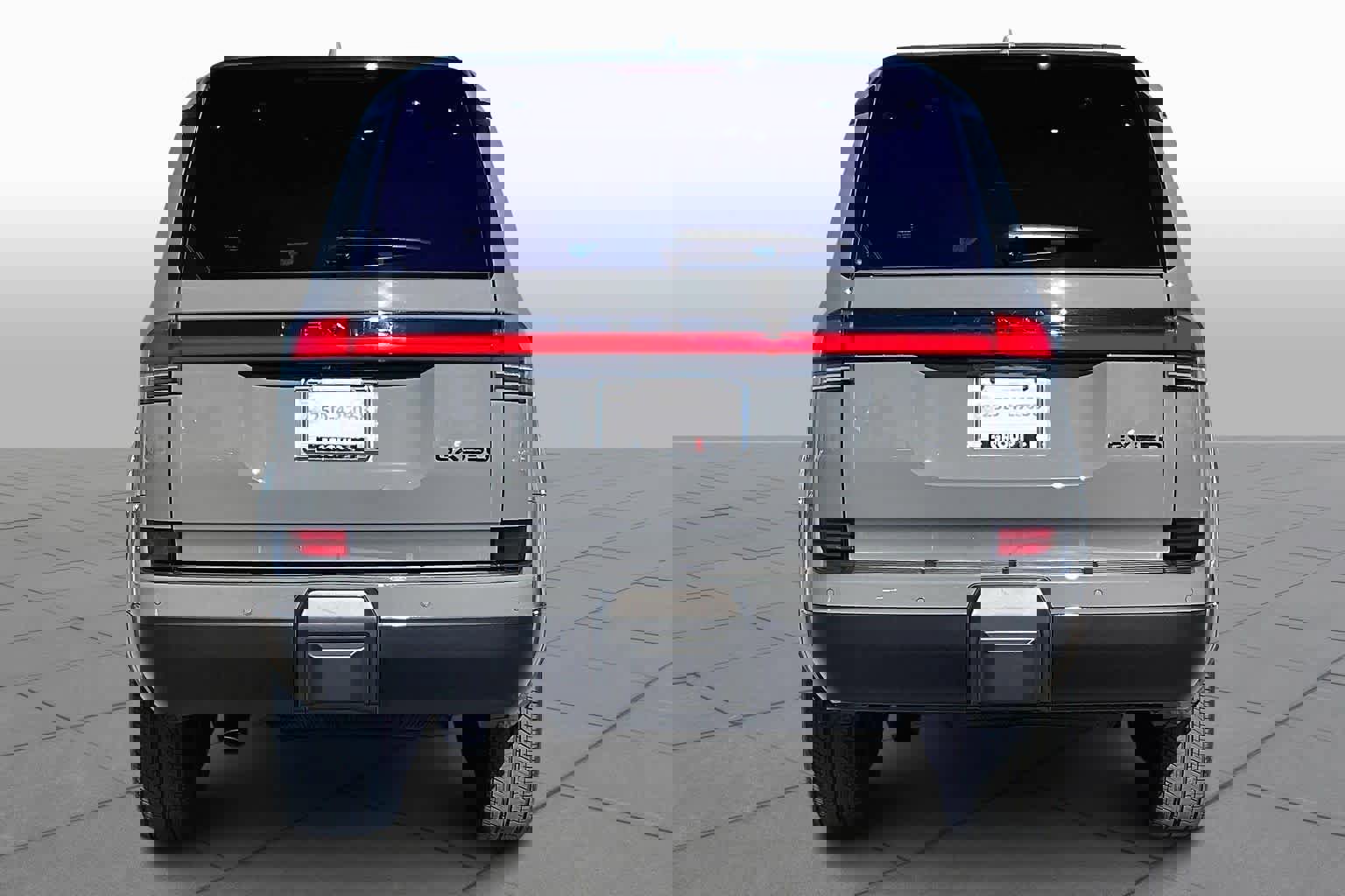 Used 2024 Lexus GX 550 image 4