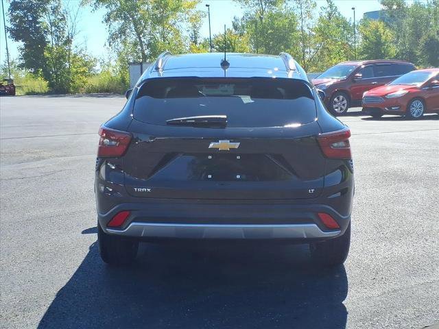 Used 2024 Chevrolet Trax LT w/ Driver Confidence Package image 6