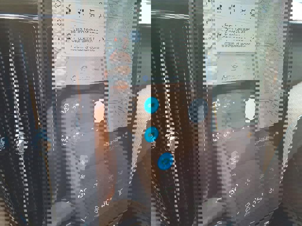 New 2026 Volvo XC60 B5 Plus w/ Protection Package Premier image 19