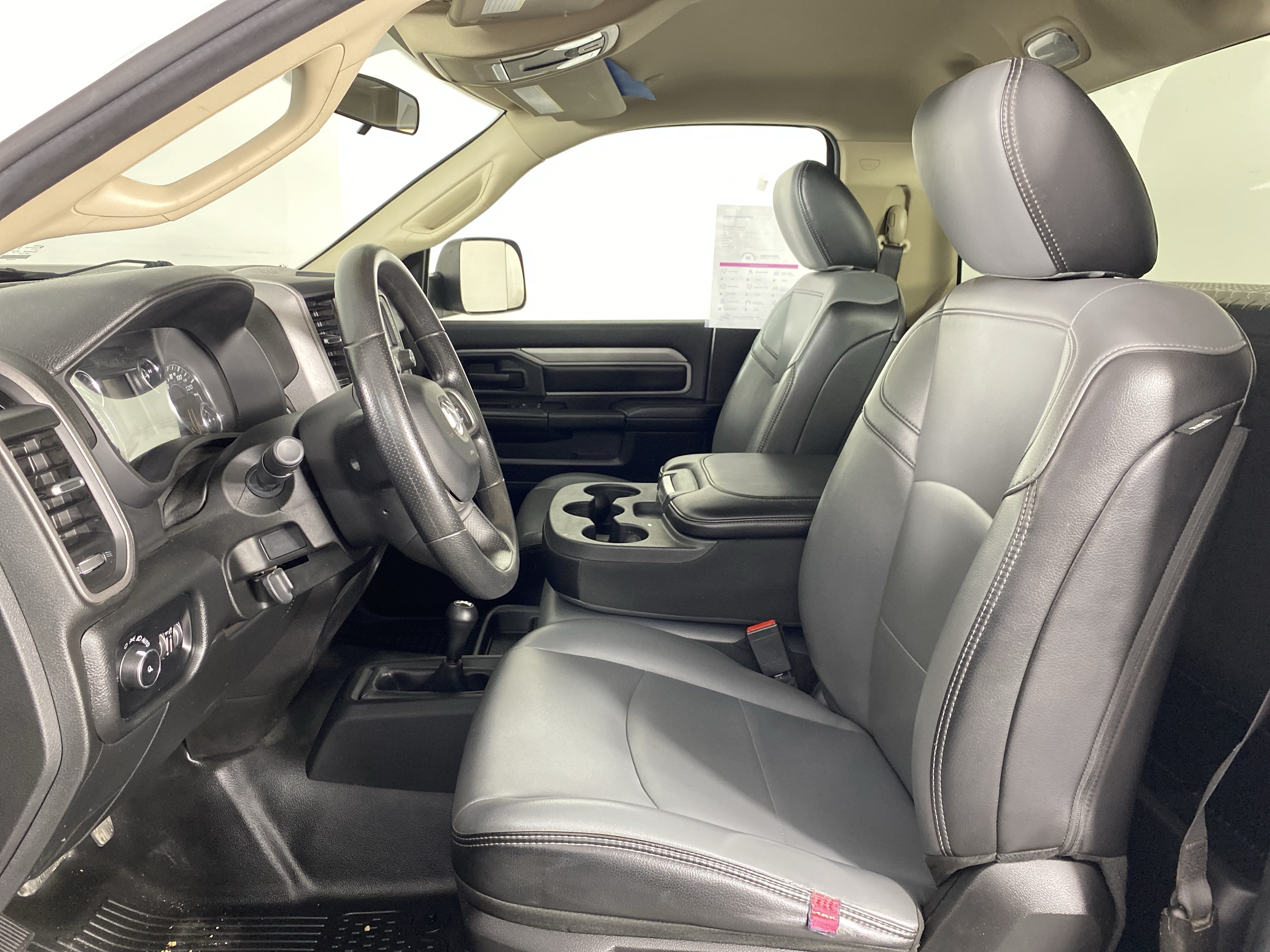Used 2020 RAM 2500 Tradesman w/ Chrome Appearance Group AWD/4WD image 13