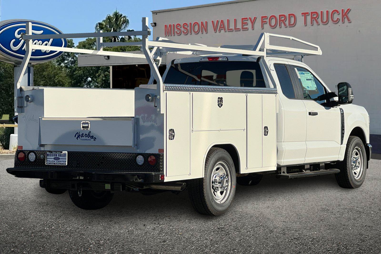 New 2026 Ford F350 XL w/ XL Chrome Package RWD image 4