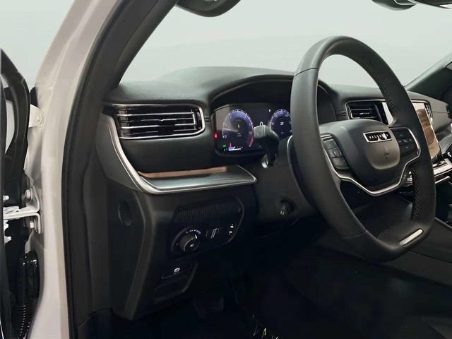 Used 2024 Jeep Wagoneer Series II w/ Flexible Seating Group RWD image 17